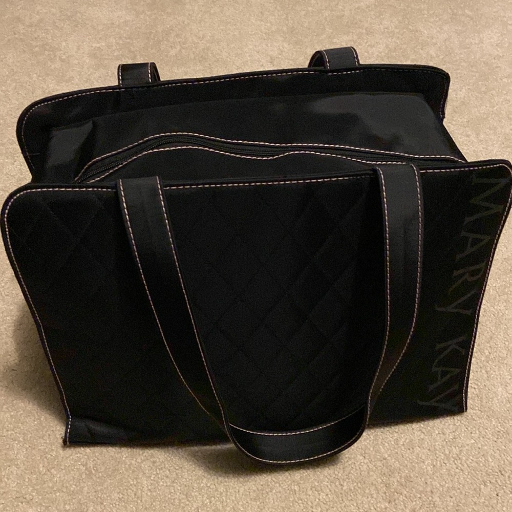 Mary Kay Zippered Tote Bag - Quilted Style - Picture 5 of 7